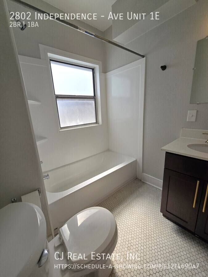 Apartment for rent at 2802 Independence Ave #1E, Kansas City, MO 64124