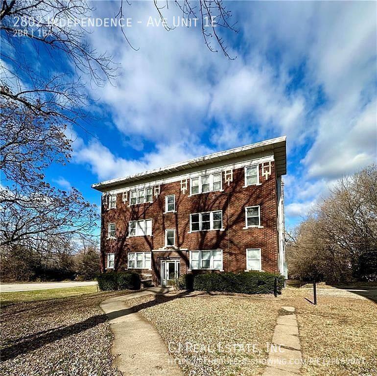 Apartment for rent at 2802 Independence Ave #1E, Kansas City, MO 64124