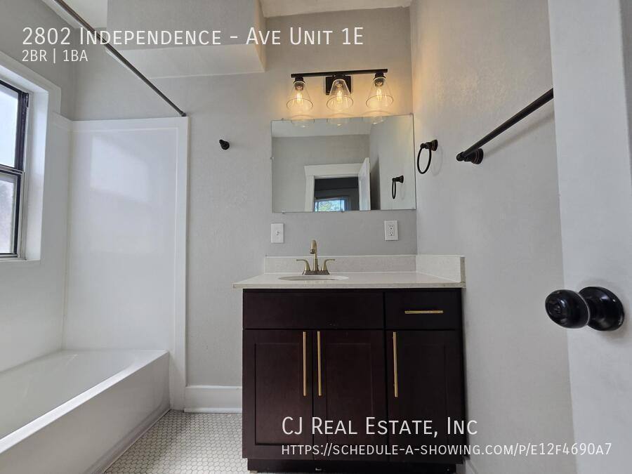 Apartment for rent at 2802 Independence Ave #1E, Kansas City, MO 64124
