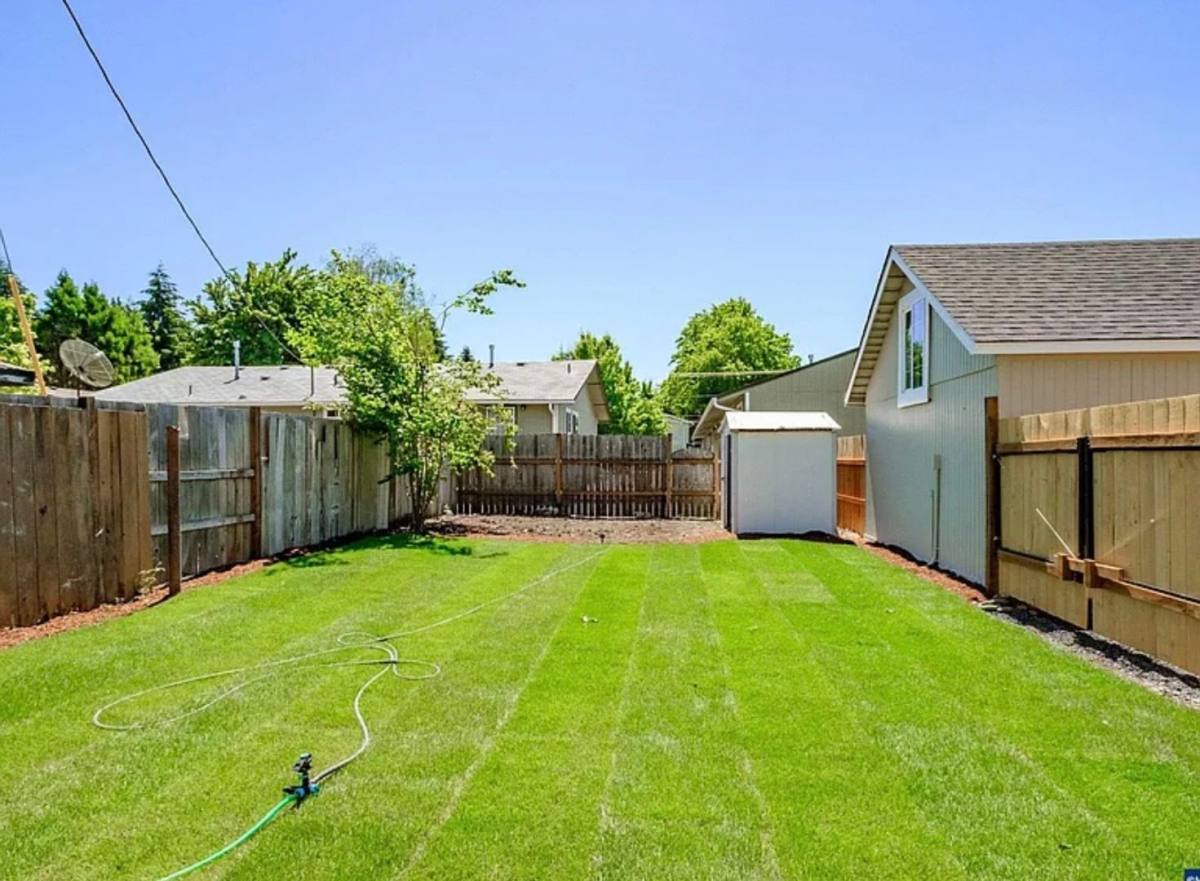 House for rent at 690 W Morton St, Lebanon, OR 97355