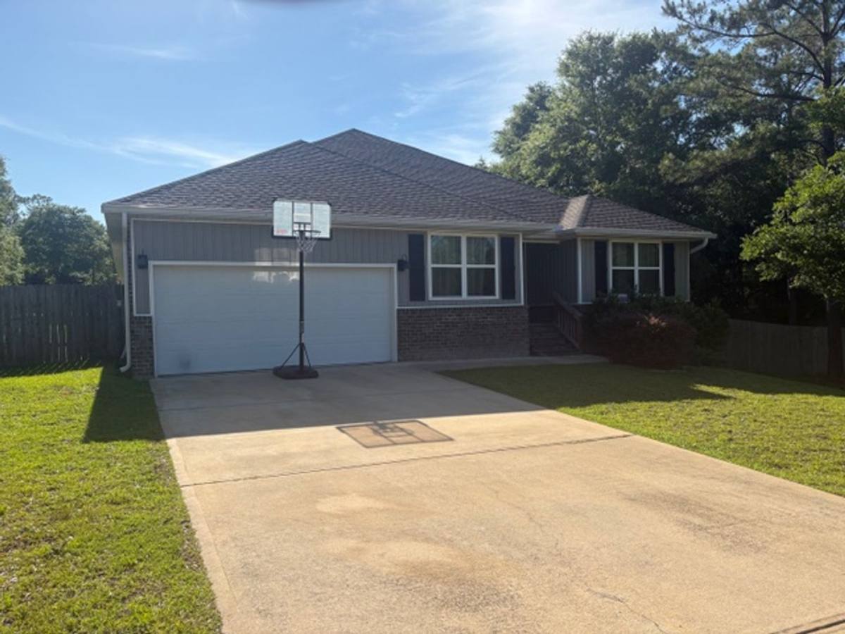 House for rent at 3483 Sparco Dr, Crestview, FL 32539