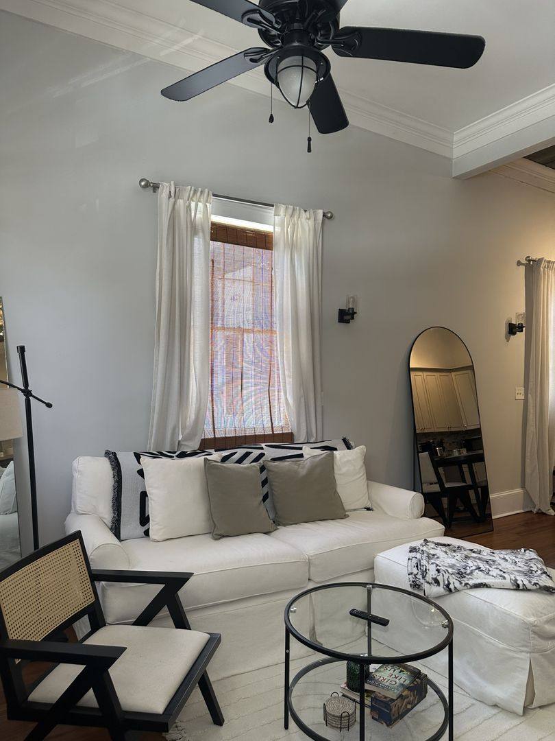 Apartment for rent at 4625-4627 Tchoupitoulas St, New Orleans, LA 70115