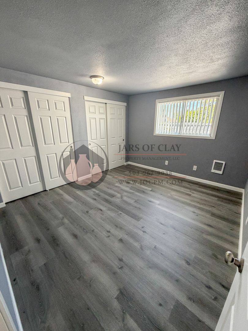 Apartment for rent at 1524 Park Ave NE, Salem, OR 97301