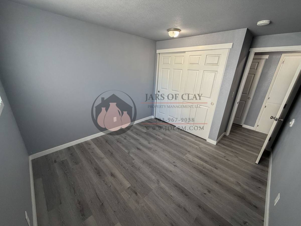 Apartment for rent at 1524 Park Ave NE, Salem, OR 97301