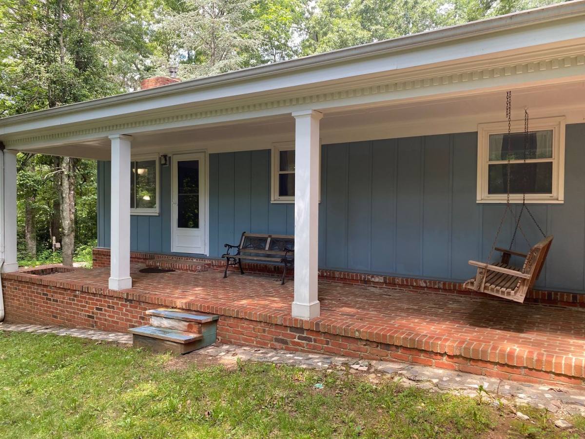 House for rent at 101 Memorial Park Dr, Black Mountain, NC 28711