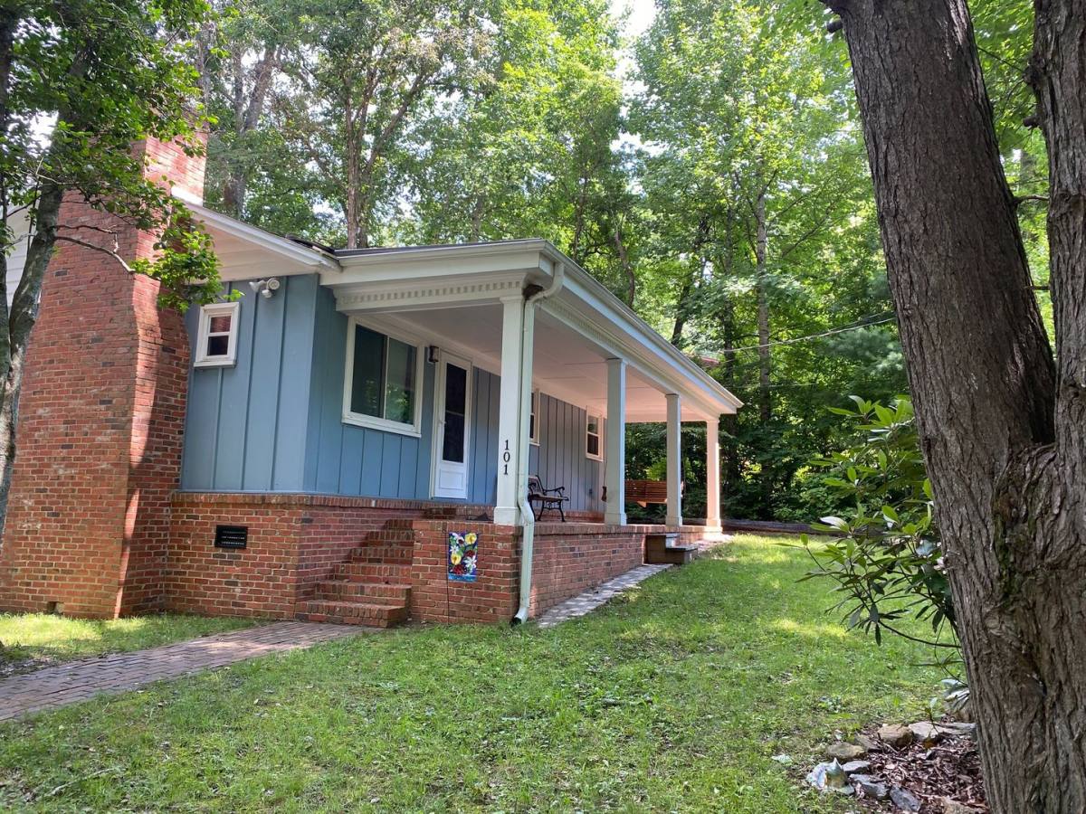 House for rent at 101 Memorial Park Dr, Black Mountain, NC 28711