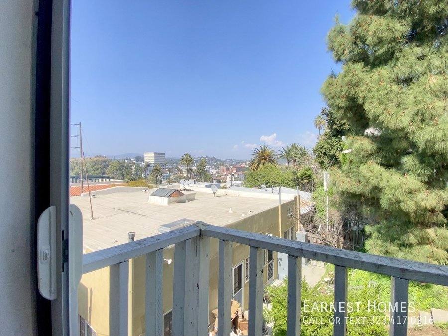 Apartment for rent at 834 Laguna Ave #3 4, Los Angeles, CA 90026