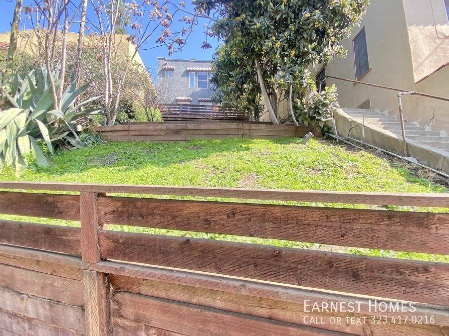 Apartment for rent at 834 Laguna Ave #3 4, Los Angeles, CA 90026