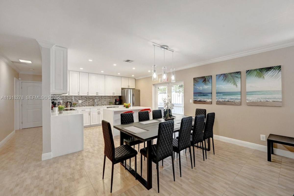 House for rent at 825 Harrison St, Hollywood, FL 33019