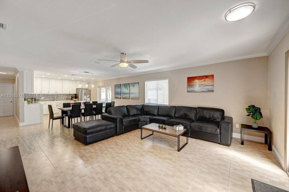 House for rent at 825 Harrison St, Hollywood, FL 33019