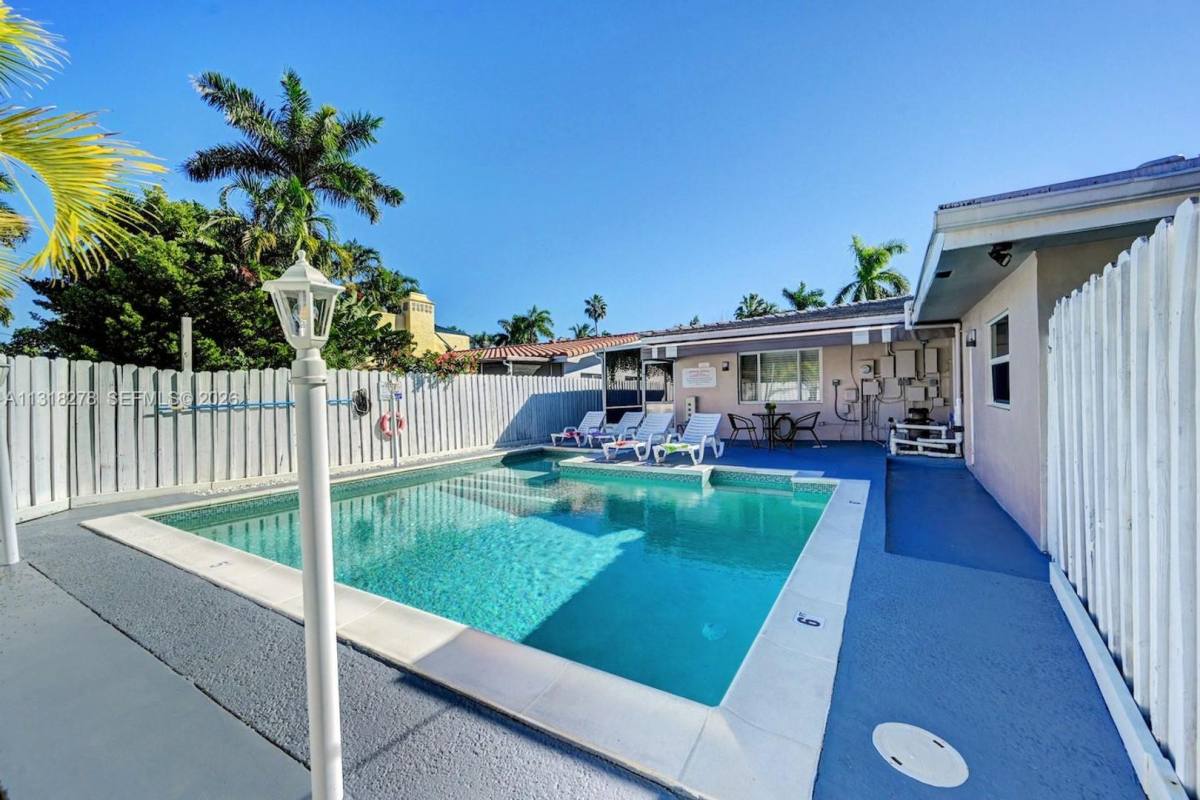 House for rent at 825 Harrison St, Hollywood, FL 33019