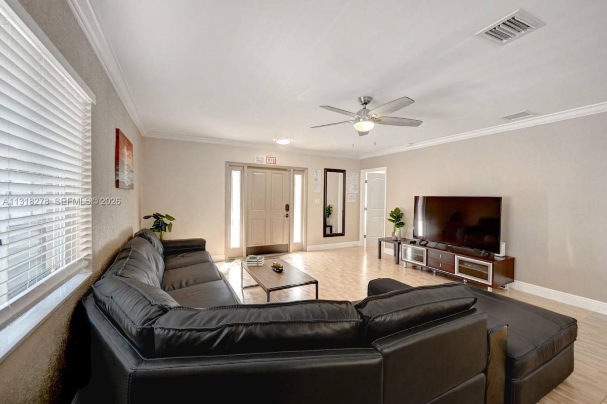 House for rent at 825 Harrison St, Hollywood, FL 33019
