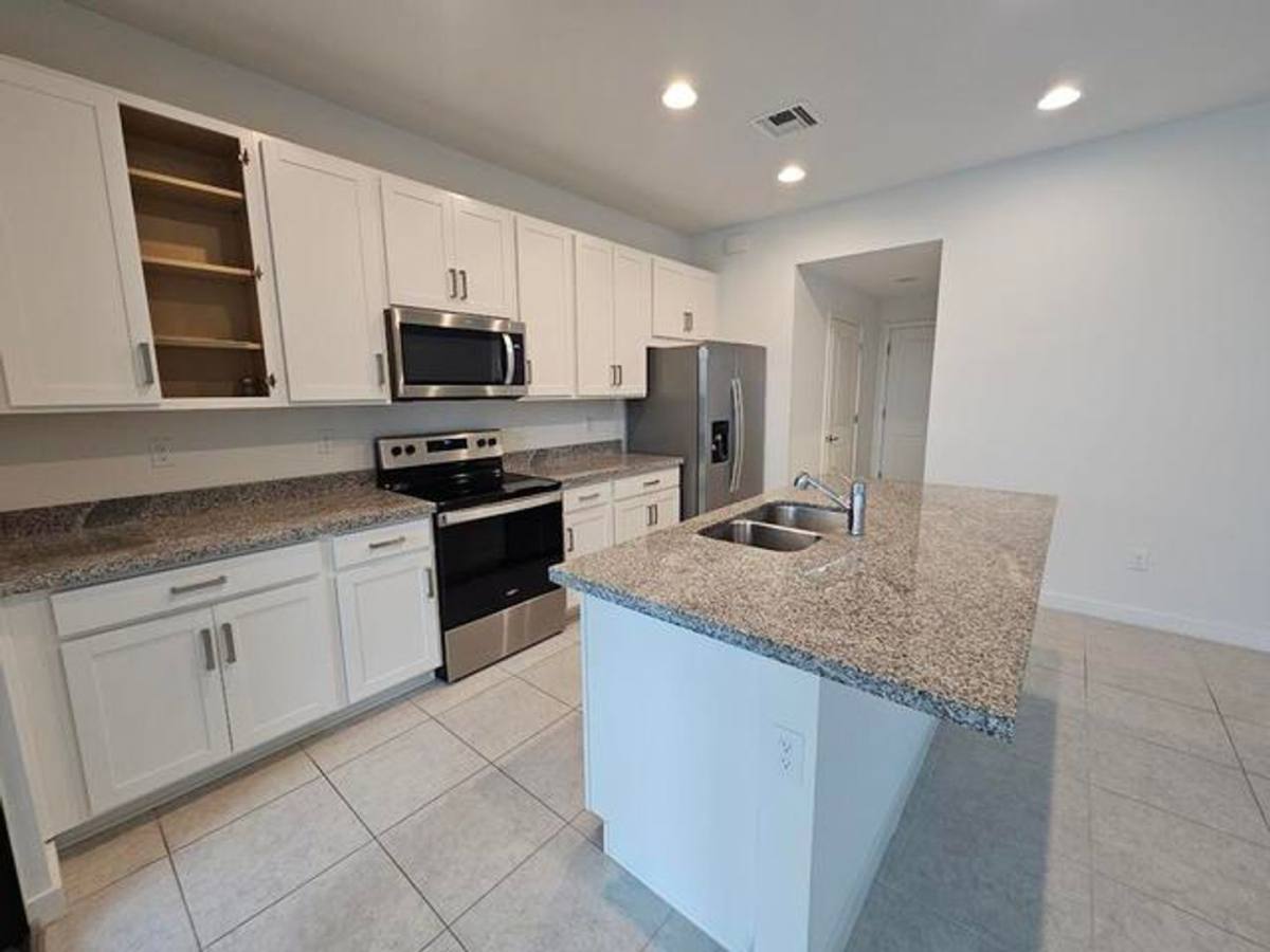 Townhouse for rent at 8641 Antarus Dr, Lake Worth, FL 33467