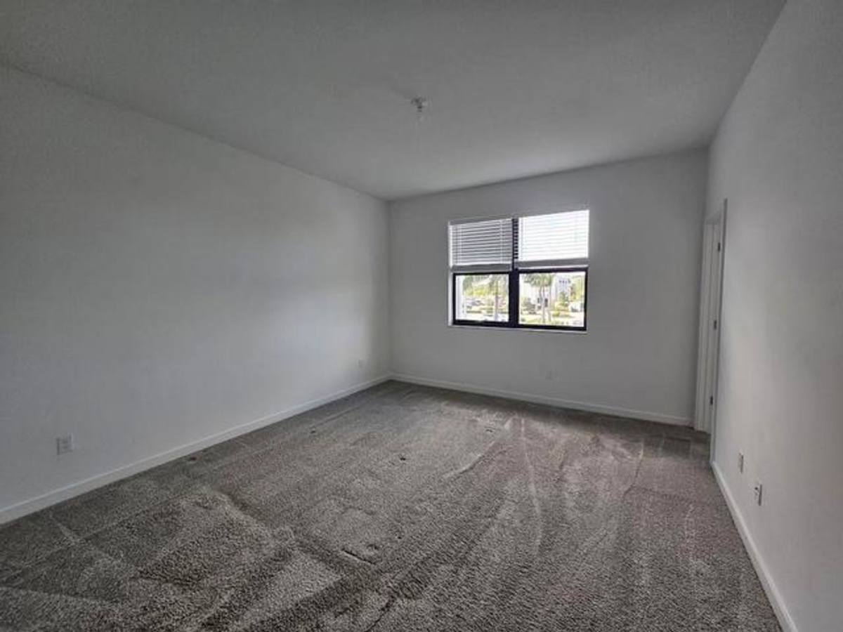 Townhouse for rent at 8641 Antarus Dr, Lake Worth, FL 33467