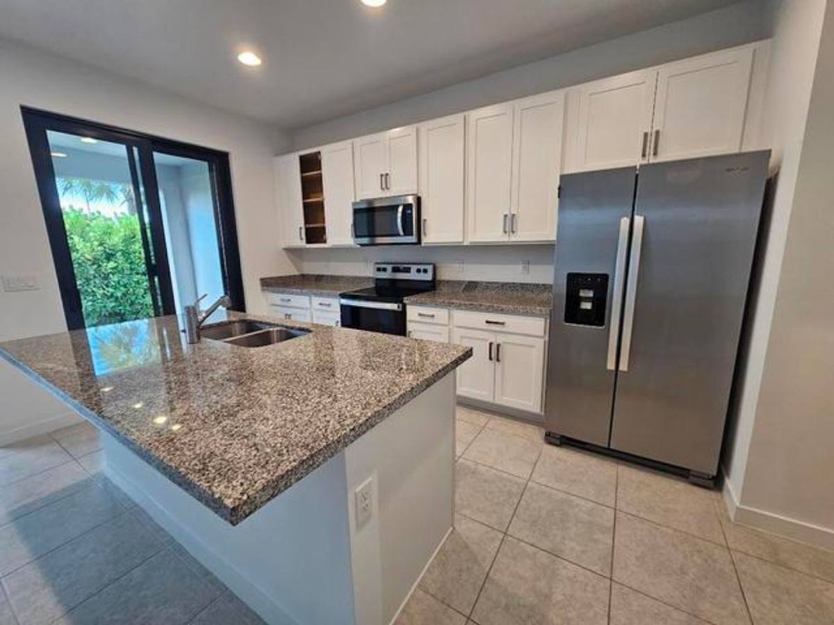 Townhouse for rent at 8641 Antarus Dr, Lake Worth, FL 33467