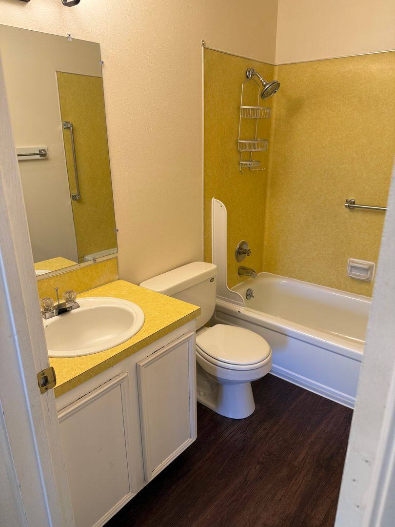 Apartment for rent at 2541-2545 SE 170th Ave, Portland, OR 97236