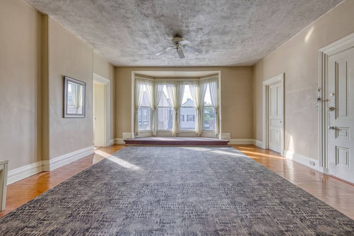 Apartment for rent at 213-217 S Union St, Middletown, PA 17057
