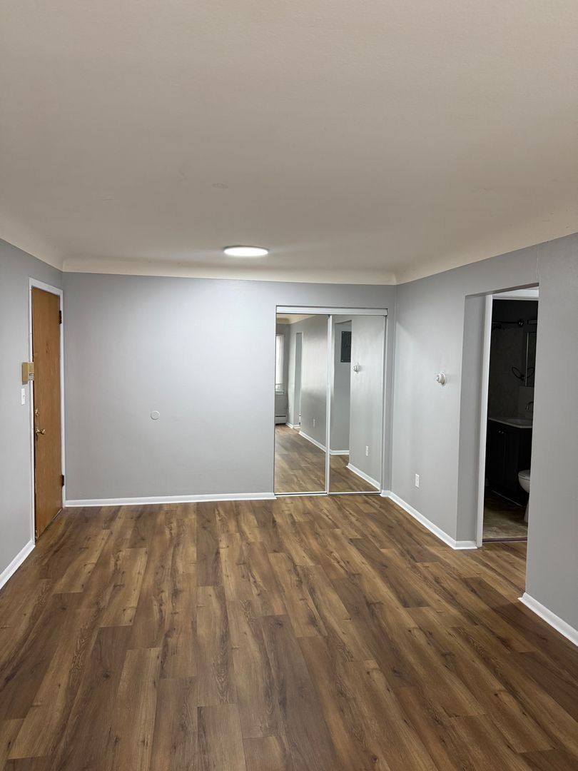 Apartment for rent at 458 English St, Saint Paul, MN 55106