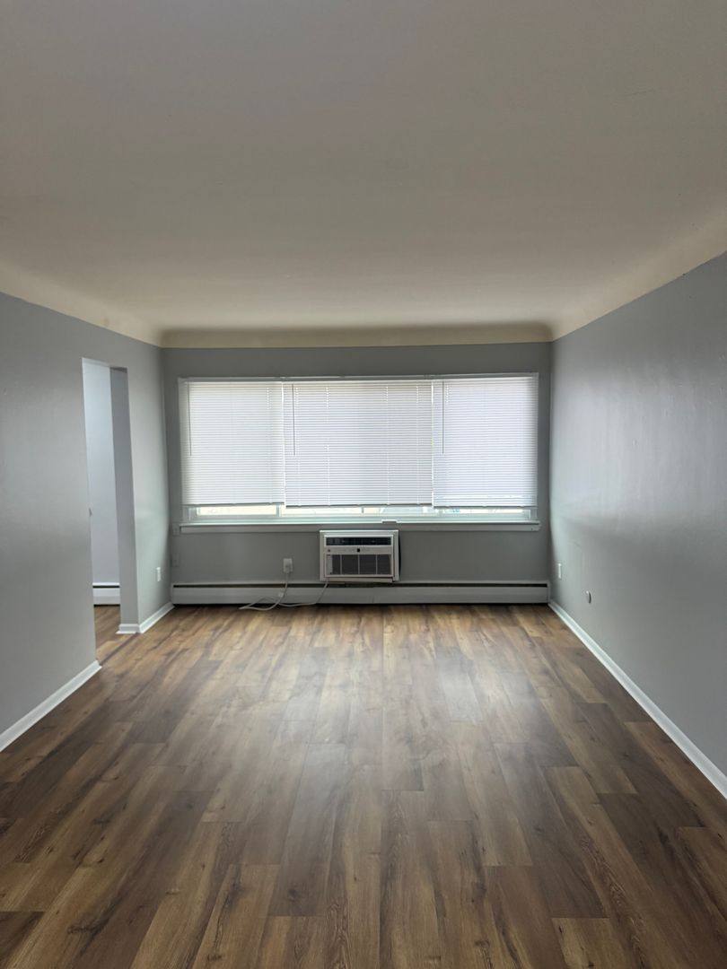 Apartment for rent at 458 English St, Saint Paul, MN 55106