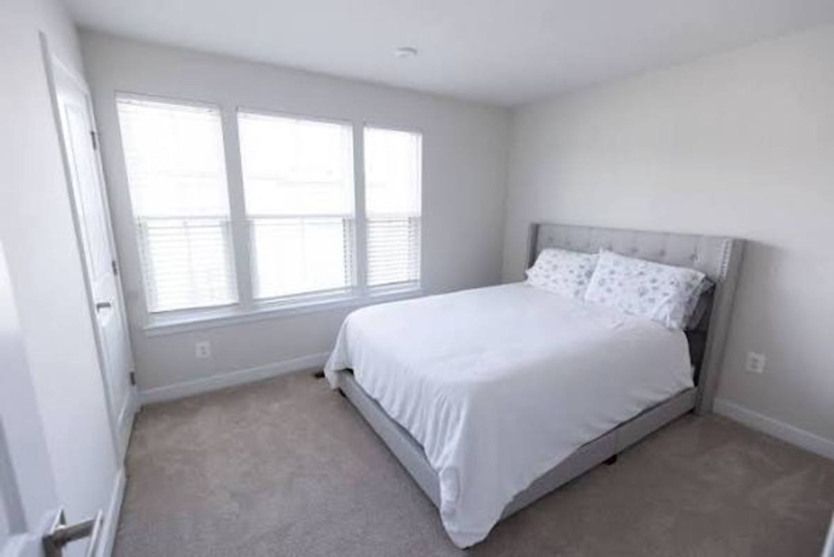 Townhouse for rent at 2807 Evansgreen, Suitland, MD 20746