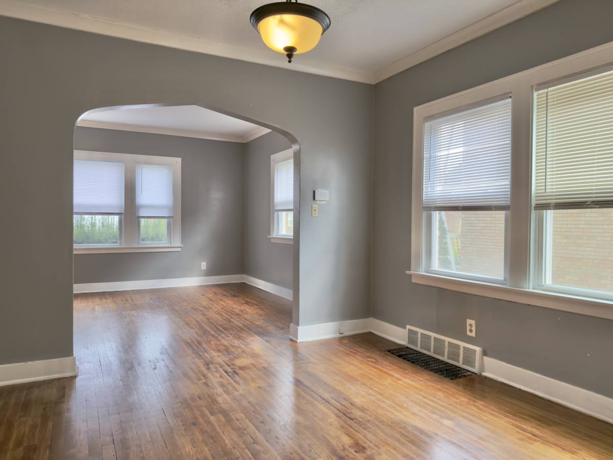 Apartment for rent at 901 & 903 14th St #901, Rockford, IL 61104