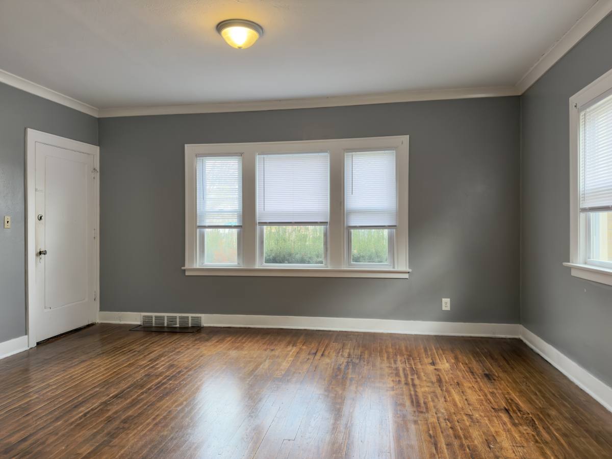Apartment for rent at 901 & 903 14th St #901, Rockford, IL 61104