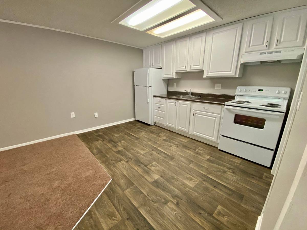Apartment for rent at 2100 Apalachee Parkway, Tallahassee, FL 32301