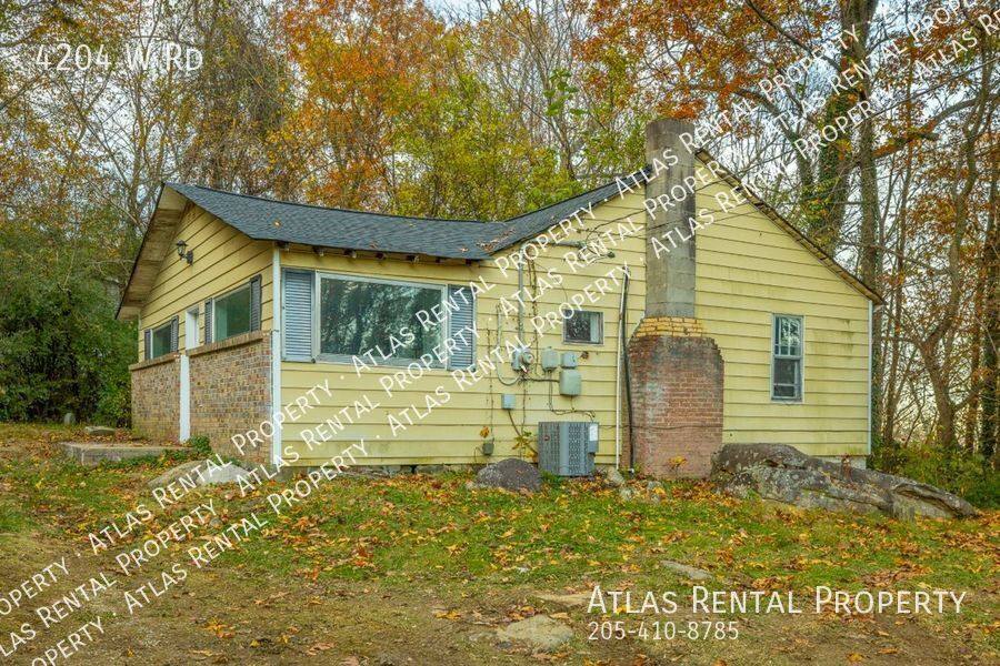 House for rent at 4204 W Rd, Signal Mountain, TN 37377
