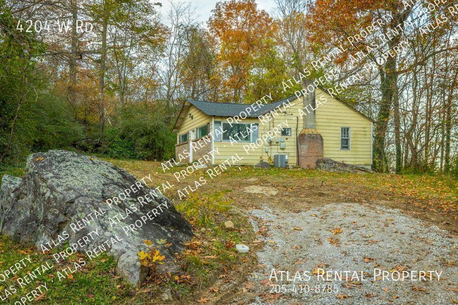 House for rent at 4204 W Rd, Signal Mountain, TN 37377