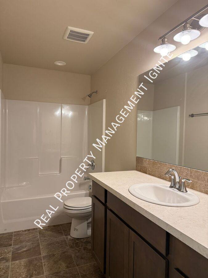House for rent at 64625 Wood Ave, Bend, OR 97703