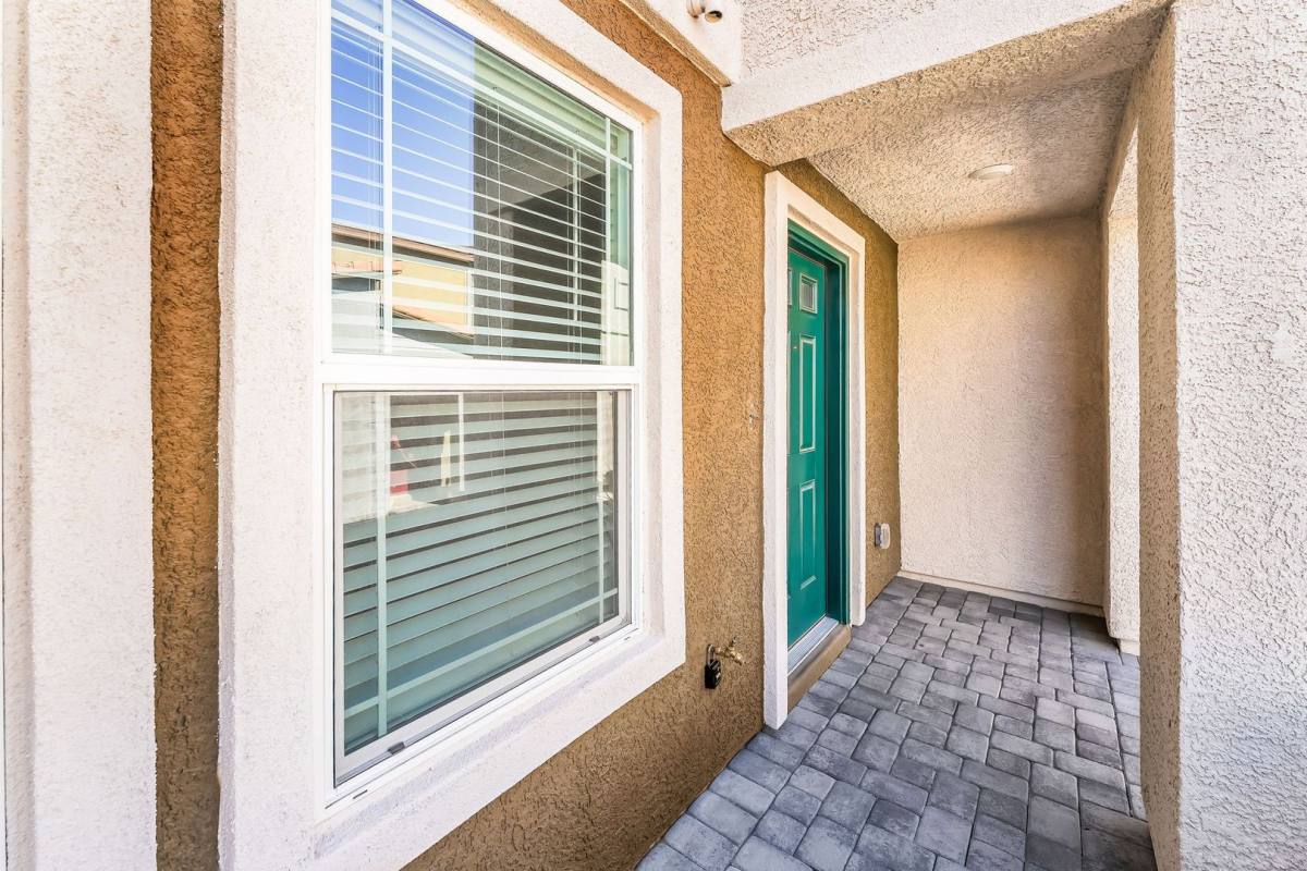 Townhouse for rent at 1903 Omaggio Vista St, Henderson, NV 89044
