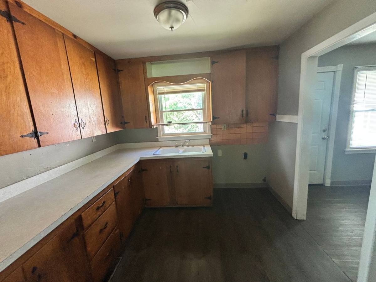 House for rent at 2435 SE Colorado Ave, Topeka, KS 66605