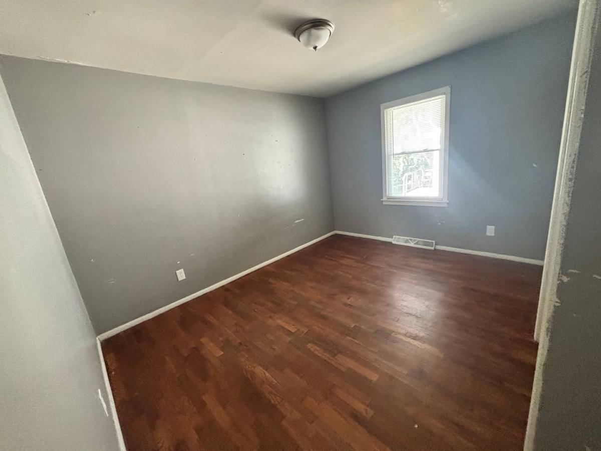 House for rent at 2435 SE Colorado Ave, Topeka, KS 66605