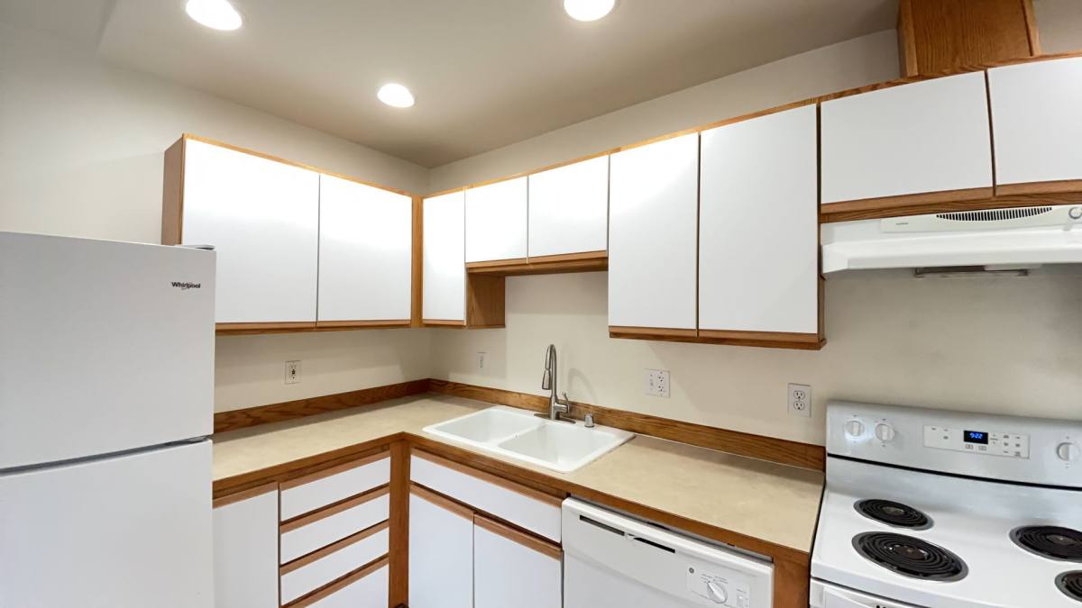 Apartment for rent at 777 779 Peterson Rd, Burlington, WA 98233
