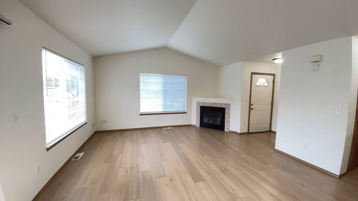 Apartment for rent at 777 779 Peterson Rd, Burlington, WA 98233