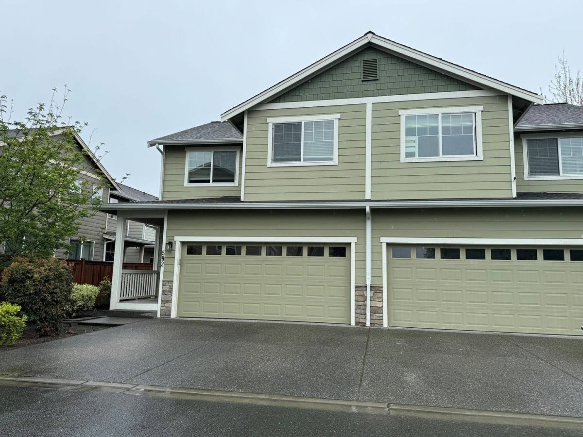 Townhouse for rent at 567 569 Neff Circle, Burlington, WA 98233
