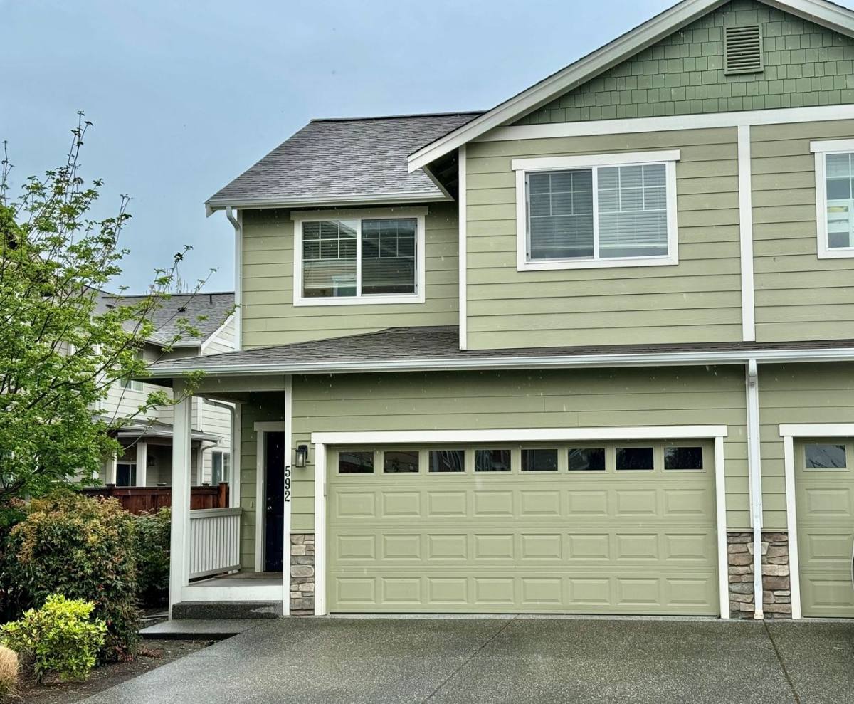 Townhouse for rent at 567 569 Neff Circle, Burlington, WA 98233