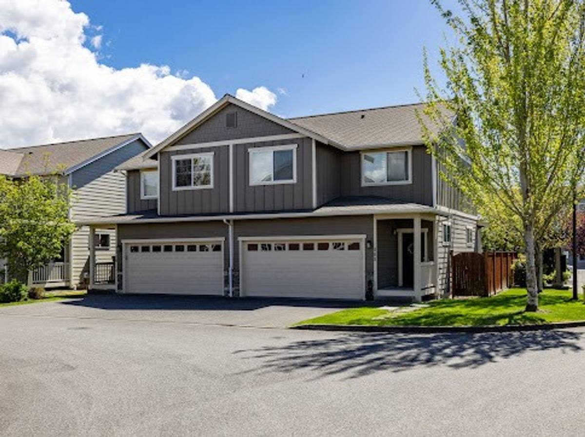 Townhouse for rent at 567 569 Neff Circle, Burlington, WA 98233