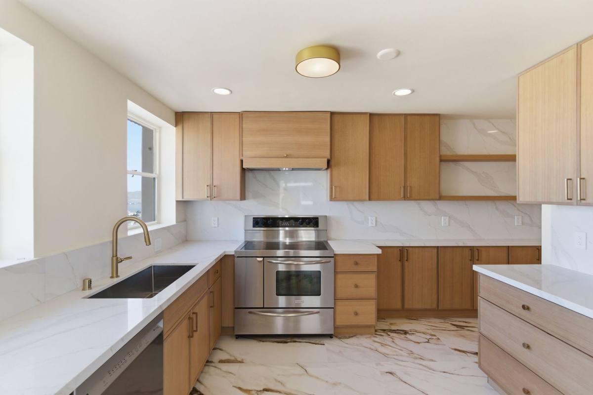 Apartment for rent at 1310 Jones St #704, San Francisco, CA 94109