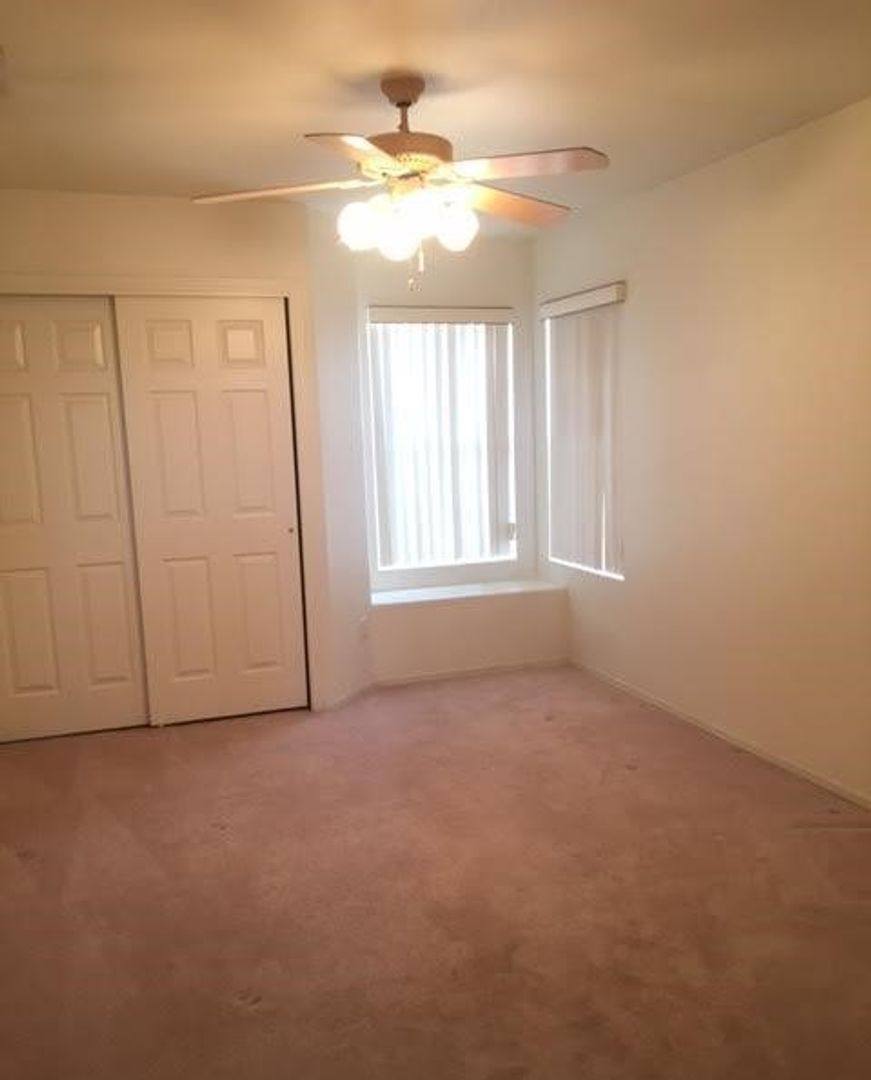 House for rent at 7078 W Hunnington Dr, Tucson, AZ 85743