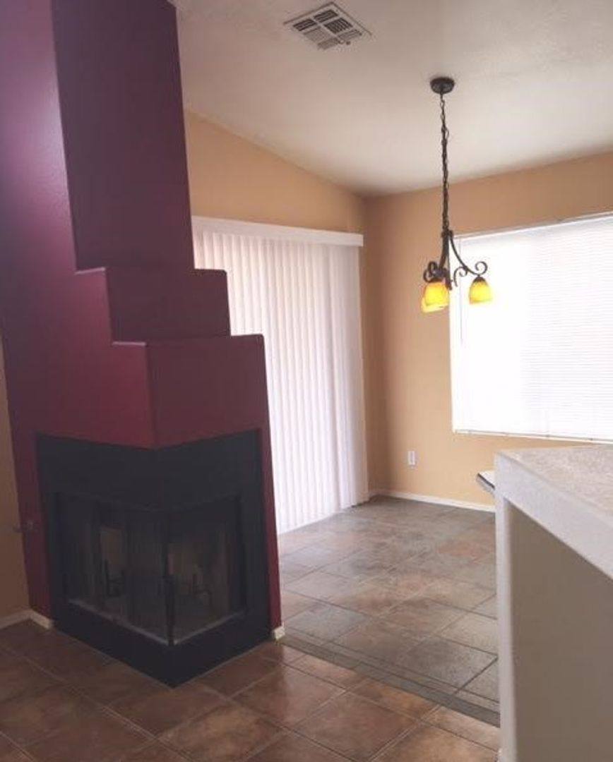 House for rent at 7078 W Hunnington Dr, Tucson, AZ 85743