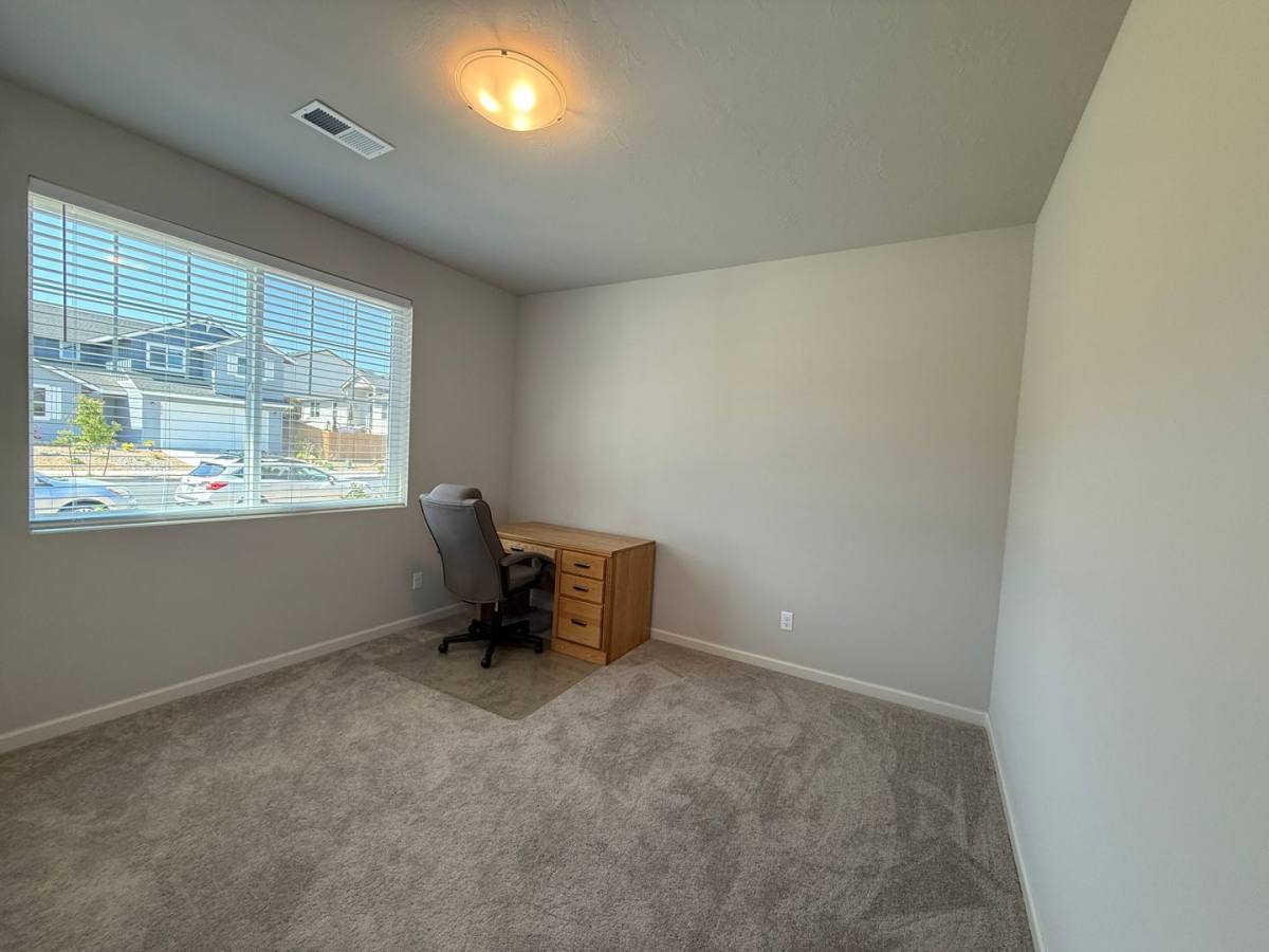 House for rent at 4057 SW Reindeer Ave, Redmond, OR 97756
