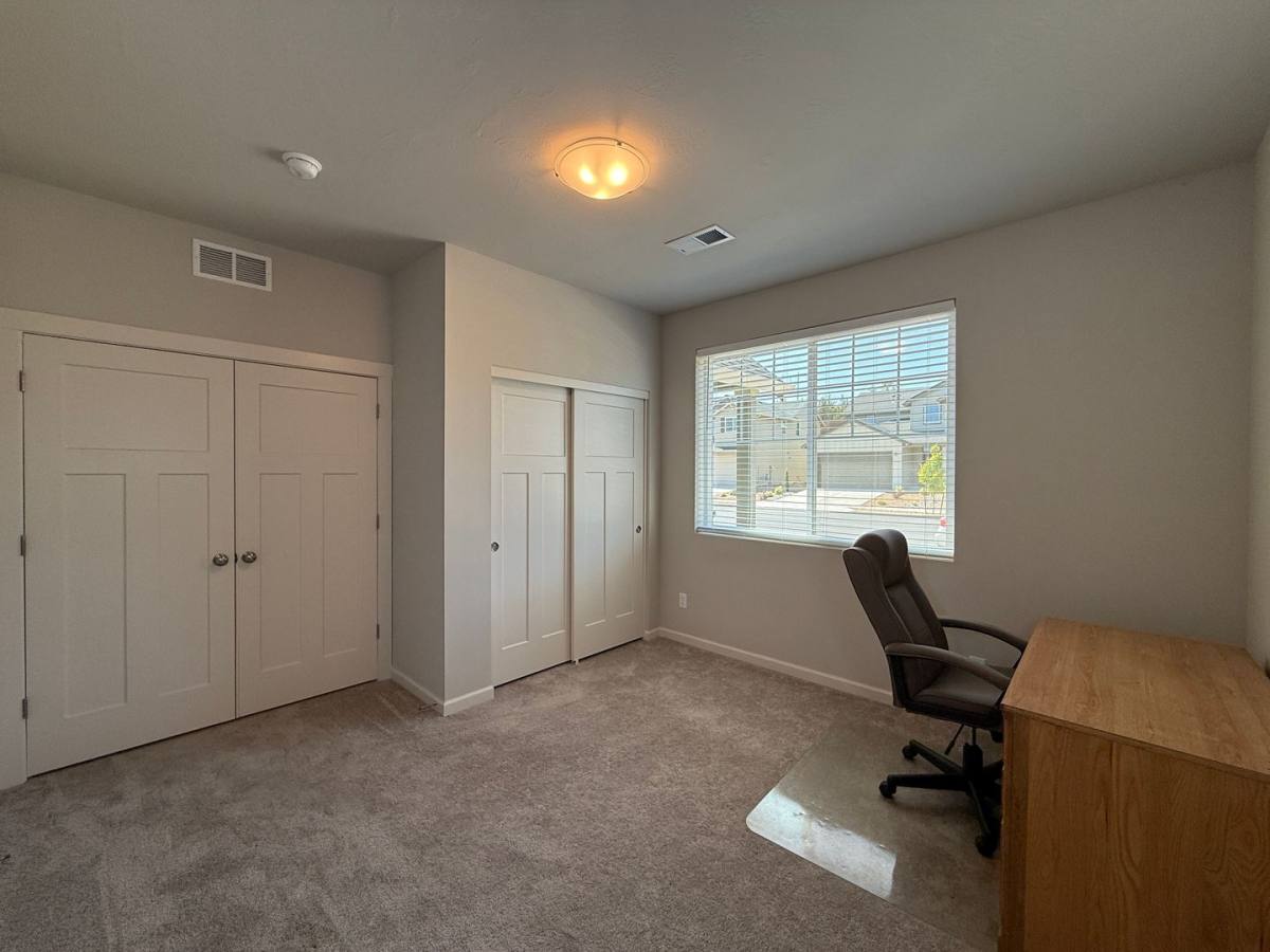 House for rent at 4057 SW Reindeer Ave, Redmond, OR 97756