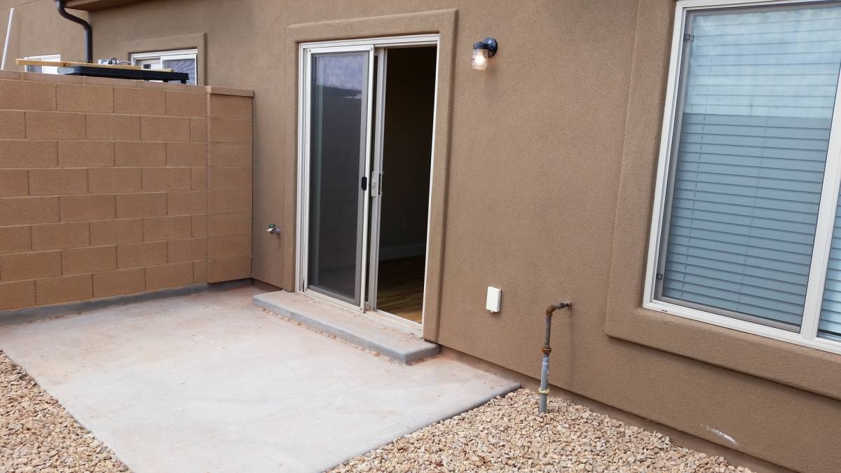 Townhouse for rent at 2528 Manzoni Rd, Santa Clara, UT 84765