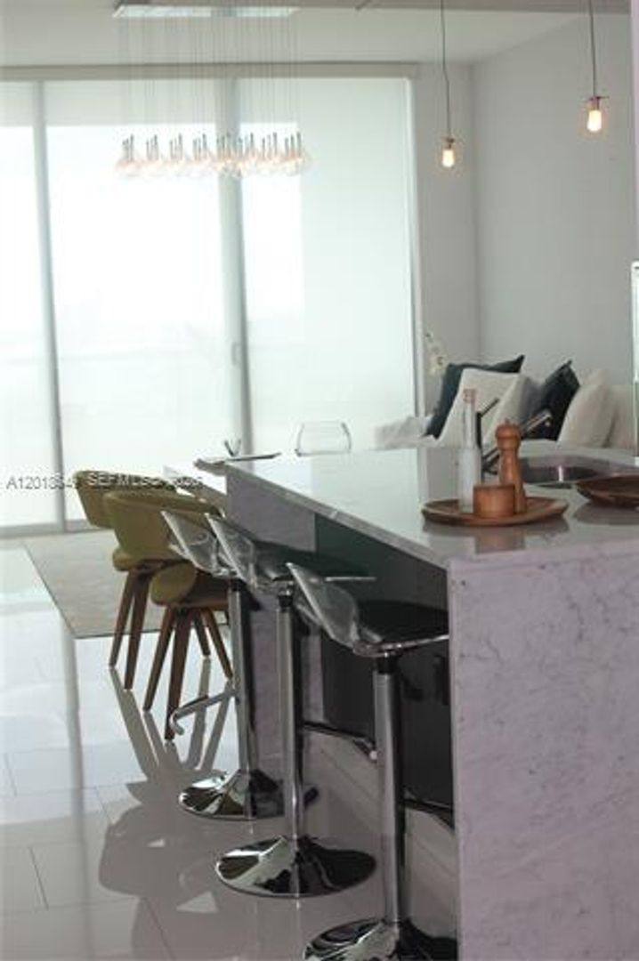 Apartment for rent at 900 Biscayne Blvd, Miami, FL 33132