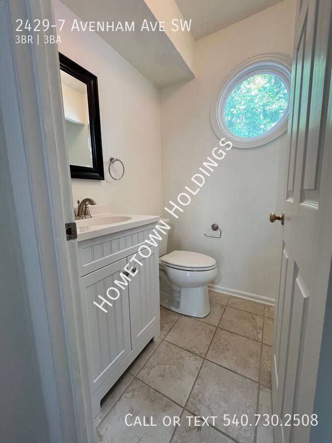 House for rent at 2429-7 Avenham Ave SW, Roanoke, VA 24014