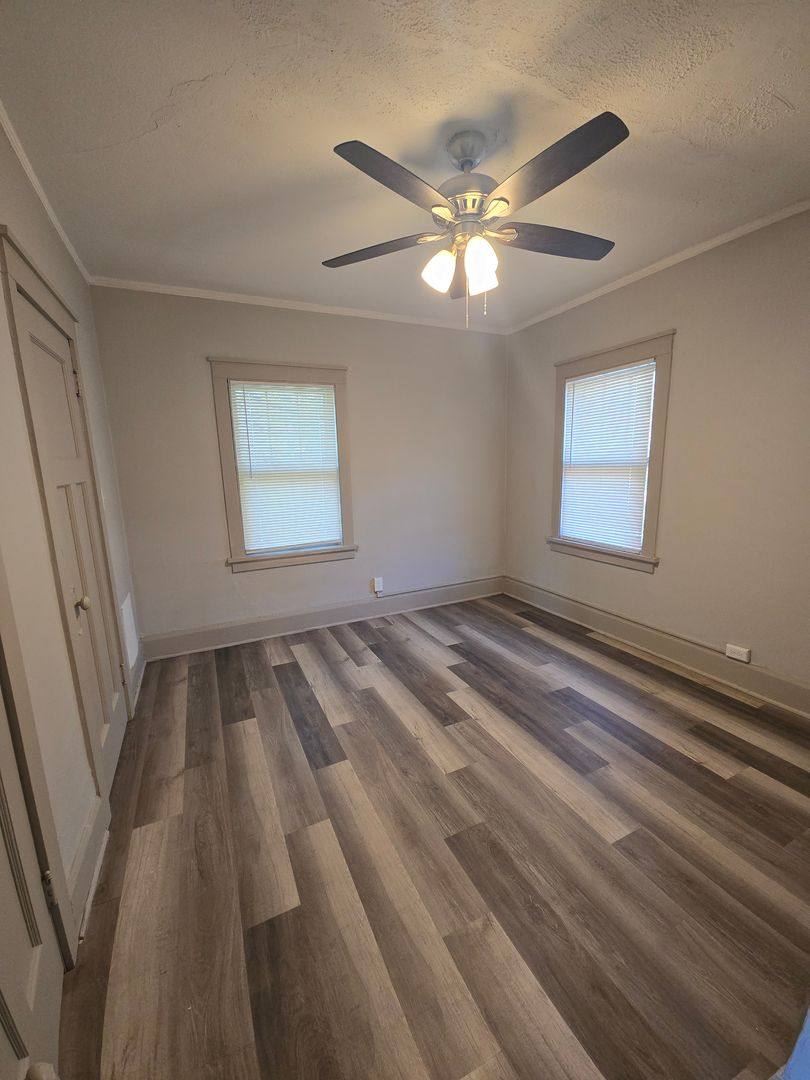 Apartment for rent at 1531-1533 12th Ave, Rockford, IL 61104