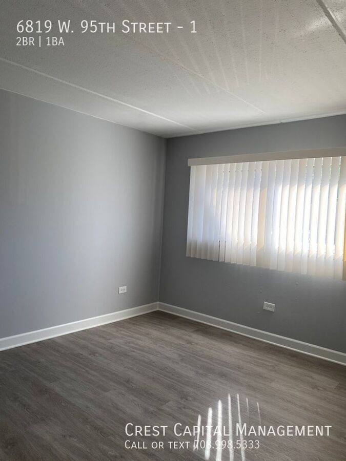 Apartment for rent at 6819 W 95th St #16, Oak Lawn, IL 60453