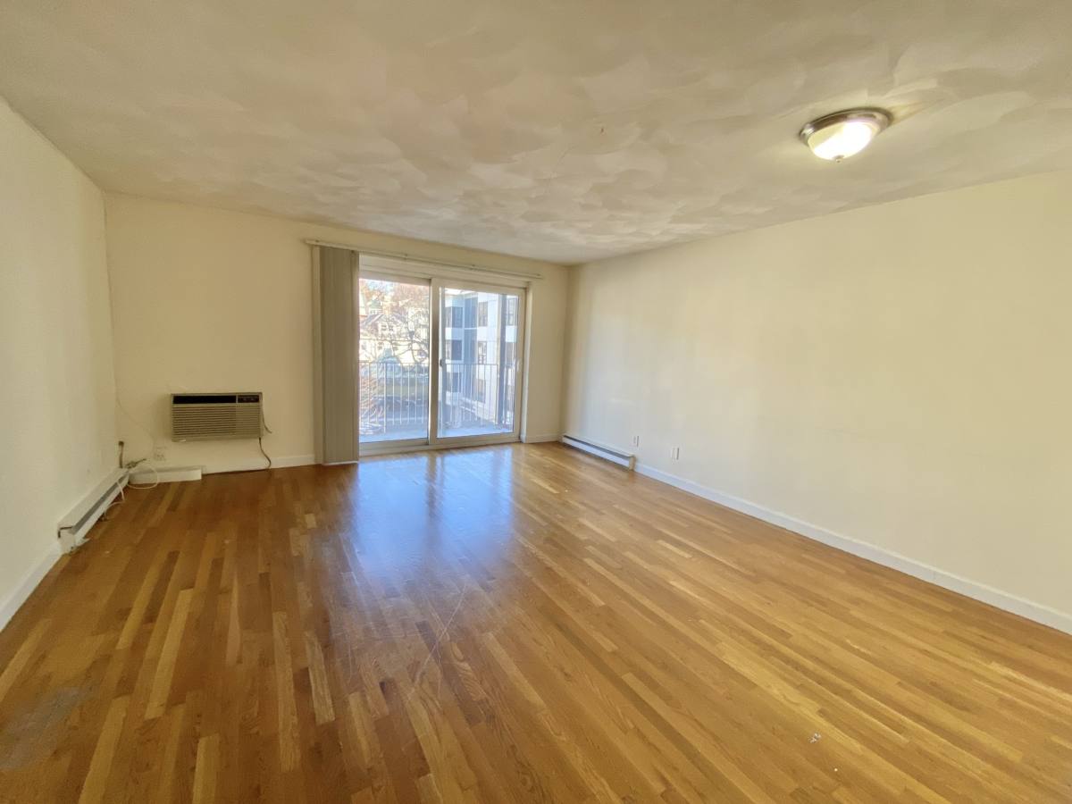 Apartment for rent at 1799 Centre St, West Roxbury, MA 02132