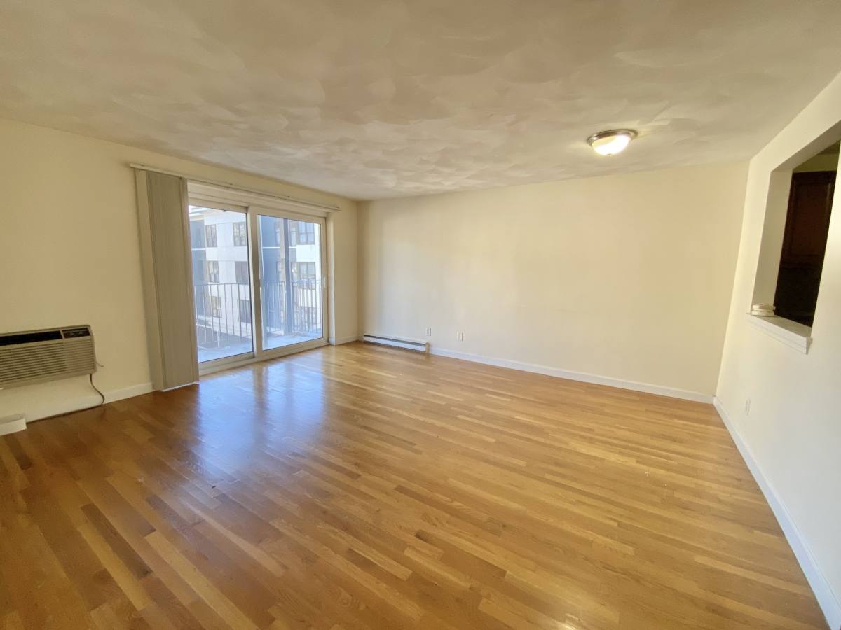 Apartment for rent at 1799 Centre St, West Roxbury, MA 02132
